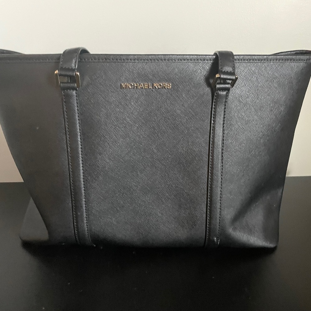 Michael Kors Jet Set Travel Large Saffiano Leather